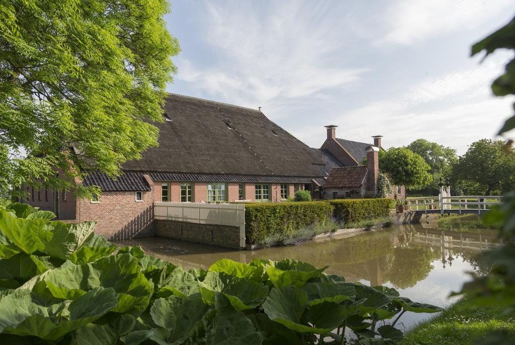 Bed and Breakfast Landgoedlogies Pabema Zuidhorn Экстерьер фото